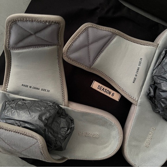 Yeezy Season 6 Nylon Slipper Taupe - Picture 12 of 16